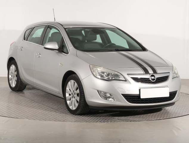 Opel Astra, 2010