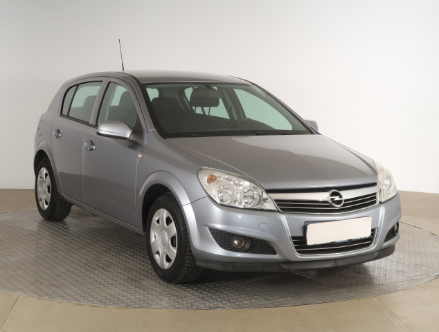 Opel Astra, 2010
