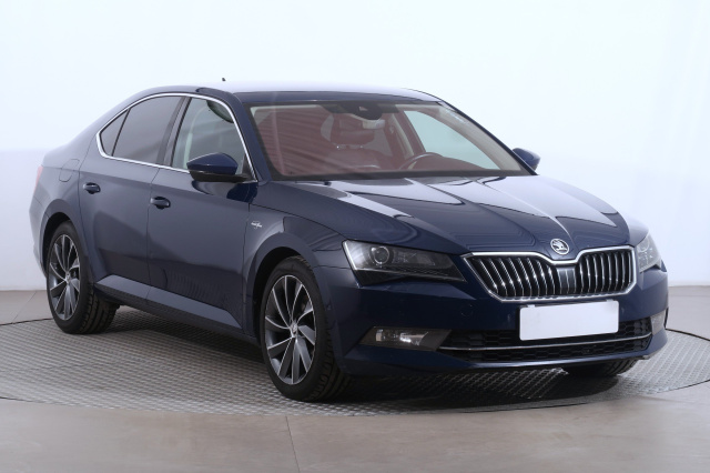 Škoda Superb 2016