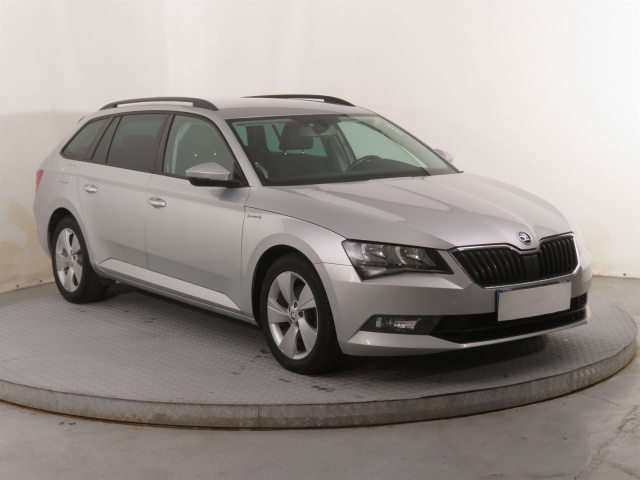 Škoda Superb 2016